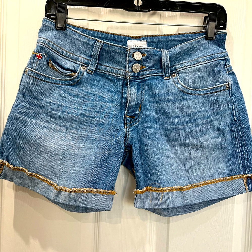 HUDSON woman’s jeans shorts-Size 26